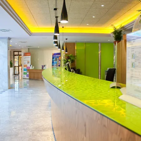 瑟维集团维纳斯酒店 貝尼多姆